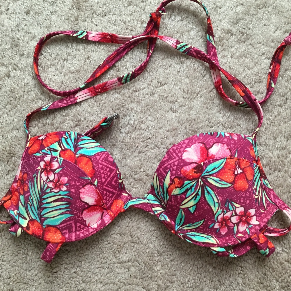 Hollister floral bathing suit top